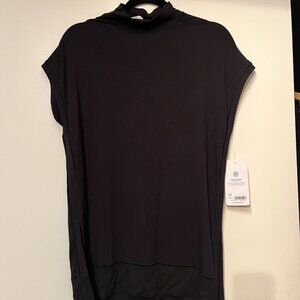 Athletics Weekender Tunic Small NWT  💗